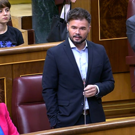 Rufián: "Un melón, 13 euros. 16.300 euros de salario medio. ¿Cómo la gente va a comprar fruta? Esto nos puede arrasar a ustedes y a nosotros"