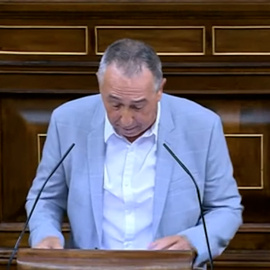 Joan Baldoví, a la bancada de la derecha: "Van a colegios de pago pero la mala educación la llevan siempre encima"