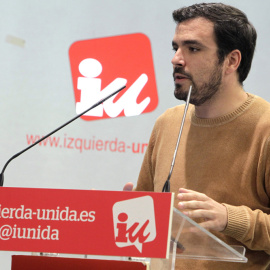 El coordinador federal de Izquierda Unida, Alberto Garzón, durante una rueda de prensa en la sede del partido. EFE/David González