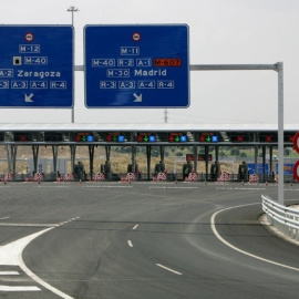 Los peajes de la autopista Eje-Aeropuerto, en Madrid, de OHL. E.P.