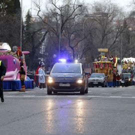 La cabalgata de los Reyes Magos en el barrio madrileño de Chamartín entre medidas de seguridad de la Policía y el Ayuntamiento / EFE