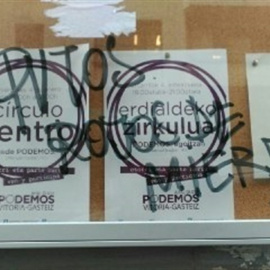 Atacan la sede de Podemos en Vitoria con pintadas de 'terroristas' y 'rojos de mierda' / EUROPA PRESS