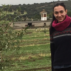 Laura en su campo de Jaén / MARÍA SERRANO