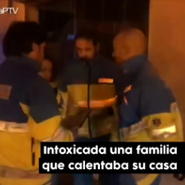 Una familia intoxicada por el humo de una barbacoa que usaban para calentarse