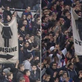 Pancartas machistas durante un partido de fútbol en Francia donde se indica que las mujeres tienen que estar en la concina / CANAL +