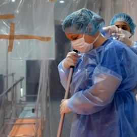 Trabajadoras de un hospital.- EFE