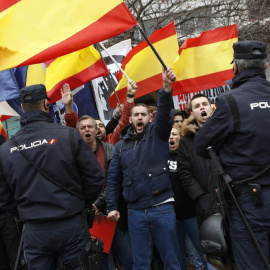 Manifestantes de Hogar Social Madrid.- EFE