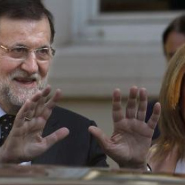 La ministra de Empleo, Fátima Báñez, con el presidente del Gobierno, Mariano Rajoy.