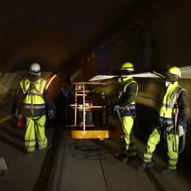 Un grupo de trabajadores en una obra subterránea en Madrid. E.P.