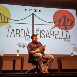 Pisarello i Tardà, amb el periodista de 'Crític' Roger Palà, en el debat d'aquest dijous. CRÍTIC