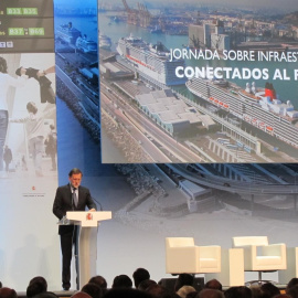 El presidente del Gobierno, Mariano Rajoy, durante su intervención en la jornada sobre infraestructuras en Barcelona. E.P.