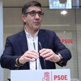 Patxi López durante su intervención en Ferraz tras formalizar su precandidatura. | ZIP (EFE)