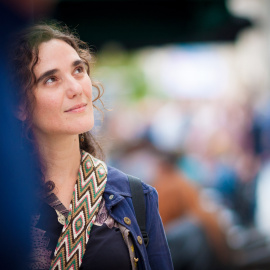 Nazaret Castro, autora de 'La dictadura de los supermercados'. / FOTOS: CHRISTIAN GONZÁLEZ