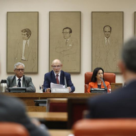 El fiscal general del Estado, José Manuel Maza (c), comparece ante la Comisión de Justicia del Congreso de los Diputados para aclarar la gestión del denominado caso Lezo, que ha llevado a prisión al expresidente de la Comunidad de Madrid, I