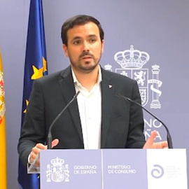 Alberto Garzón asegura que el Gobierno y la CNMC están haciendo "un ejercicio de pedagogía" sobre la nueva factura de la luz