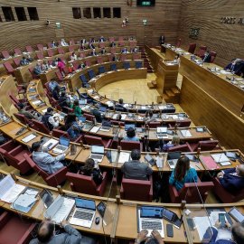 20/10/2021 Vista general del pleno de las Corts Valencianas en una imagen de archivo