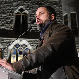 El presidente del Vox, Santiago Abascal, durante el acto electoral que celebraron el pasado jueves en la plaza de San Marcelo de León.