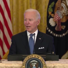 Biden llama "estúpido de hijo de puta" a un periodista