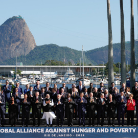 Jefes de Estado de las 20 mayores economías del mundo, la Unión Europea y la Unión Africana, así como los países invitados, posan para la fotografía oficial durante la cumbre G20