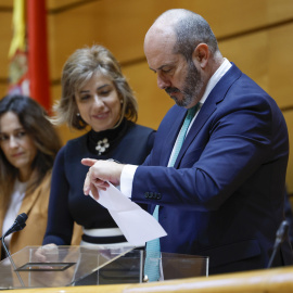 El presidente del Senado, Pedro Rollán, durante el recuento de votos de los cuatro candidatos del PP al Consejo de Administración de RTVE, a 21 de noviembre de 2024.