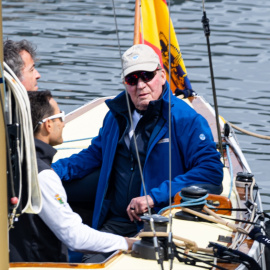 El rey emérito Juan Carlos I sale a navegar, en el puerto deportivo de Sanxenxo, a 15 de marzo de 2024, en Sanxenxo, Pontevedra.