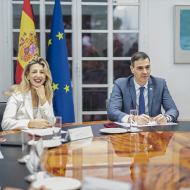 El presidente del gobierno, Pedro Sánchez y la vicepresidenta segunda y ministra de Trabajo y Economía Social, Yolanda Díaz