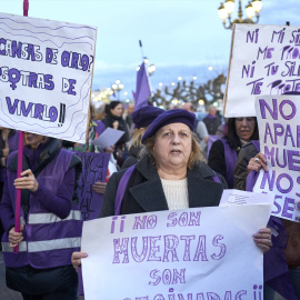  Varias mujeres durante una manifestación por el 8M, Día Internacional de la Mujer. Imagen de archivo. Juanma Serrano / Europa Press