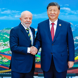  El presidente de Brasil, Luiz Inacio Lula da Silva, da la bienvenida al presidente de China, Xi Jinping, a la cumbre del G20. Ricardo Stuckert/ Europa Press.