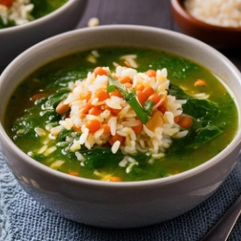 Sopa de espinacas con lentejas y arroz. 