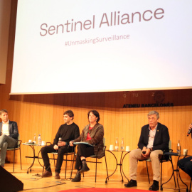 Tertúlia posterior a la presentació de Sentinel Alliance a l'Ateneu Barcelonès.