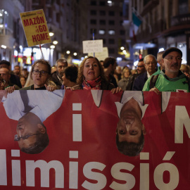 Manifestación por la dimisión de Mazón en la plaza de la Virgen, en València, el pasado 23 de noviembre.