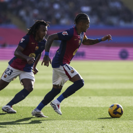 Raphinha Dias Belloli del FC Barcelona durante la liga española, La Liga EA Sports en el Estadio Olímpico de Montjuic en un enfrentamiento contra la UD Las Palmas, a 30 de noviembre de 2024, en Barcelona.