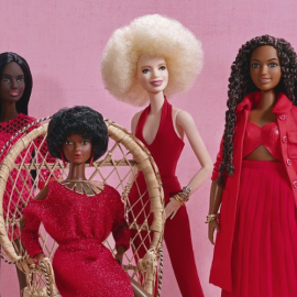 Imagen promocional de 'Black Barbie', el nuevo documental de Netflix.