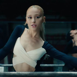 Ariana Grande lanza 'yes, and?'. Foto: Captura del videoclip de Youtube.