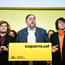 Oriol Junqueras, amb Elisenda Alamanya i Diana Riba als costats, compareix després de recuperar la presidència d'ERC.