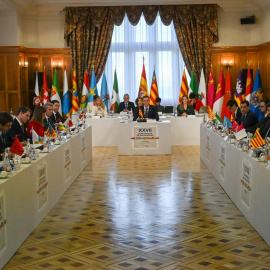 El presidente del Gobierno, Pedro Sánchez, durante la XXVII Conferencia de Presidentes, en el Palacio de la Magdalena, Santander.