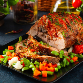 Lomo relleno en Navidad.