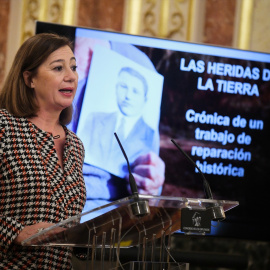 Francina Armengol, presidenta del Congreso, interviene durante un acto homenaje a víctimas del franquismo, celebrado en el Congreso de los Diputados el 16 de diciembre de 2024.