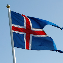 La bandera nacional de Islandia.