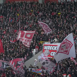 Afición del Rot-Weiss Essen, de la tercera división alemana, durante el partido contra el Stuttgart II.