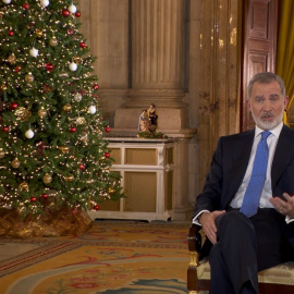 El rey Felipe VI, durante la emisión de su mensaje Navideño.