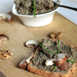 Paté de champiñones y nueces