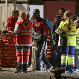 Miembros de Salvamento Marítimo en El Hierro, a 4 de diciembre de 2024.