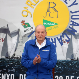 Juan Carlos de Borbón, preside la entrega de trofeos de la Regata Rey Juan Carlos I El Corte Inglés Máster en el club náutico, a 29 de septiembre de 2024, en Sanxenxo.