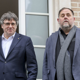 El presidente de Junts, Carles Puigdemont, y el de ERC, Oriol Junqueras, se reúnen en Waterloo, a 16 de enero de 2025.