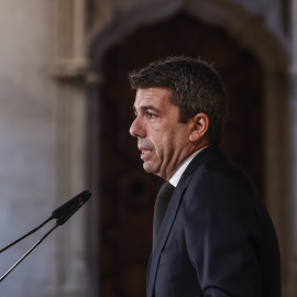 El presidente de la Generalitat Valenciana, Carlos Mazón, ofrece una rueda de prensa, en el Palau de la Generalitat, a 10 de enero de 2025.