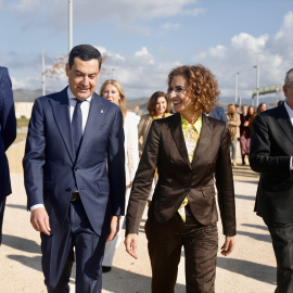 María Jesús Montero junto a Juanma Moreno, en Málaga el pasado viernes.