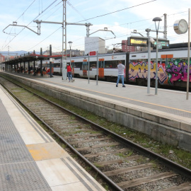 Tren de la línia R3 de Rodalies a l'estació de Granollers Centre, en una imatge d'arxiu.