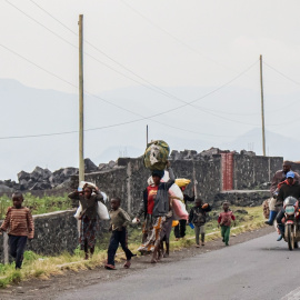 Refugiados que huyen de la violencia en el este de la República Democrática del Congo llegan al campo de Bulengo el pasado 22 de enero.