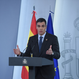 El presidente del Gobierno, Pedro Sánchez, durante una rueda de prensa tras el Consejo de Ministros, en el Complejo de la Moncloa, a 28 de enero de 2025